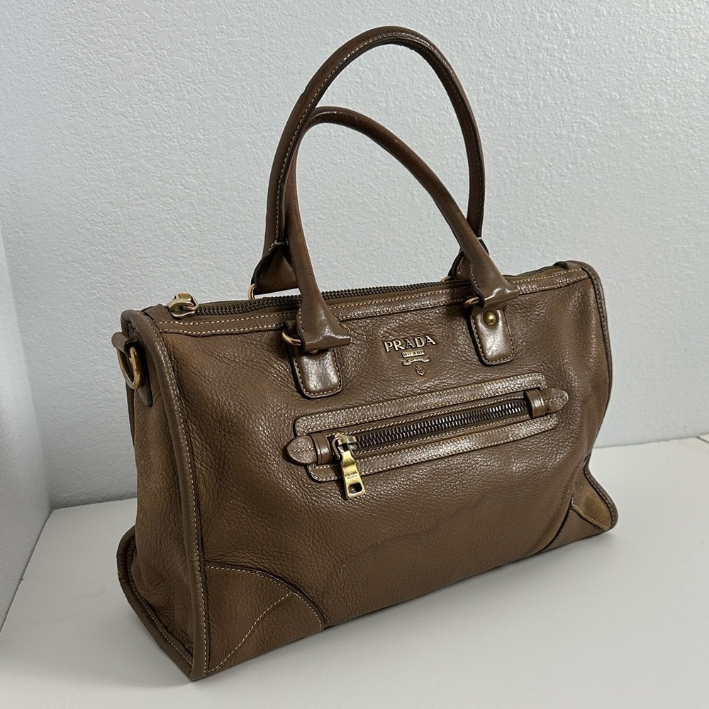 💯Authentic Prada Leather Handbag🍀 - Picture 16 of 17